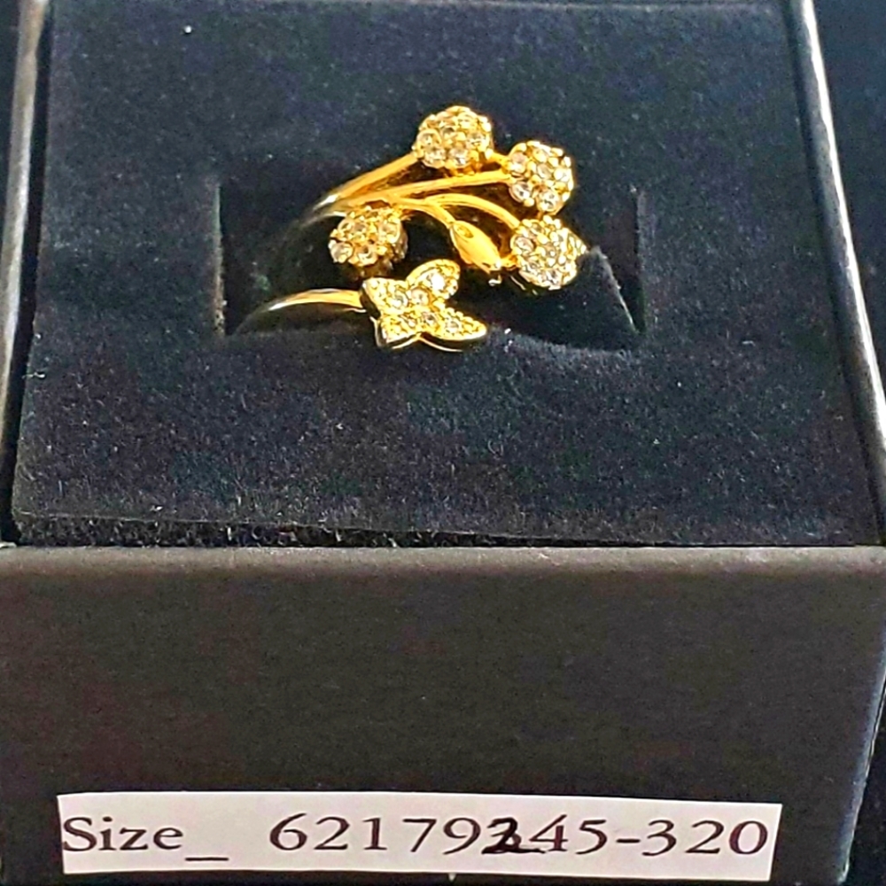 Gold tone    INDEX FINGER BUTTERFLY RING